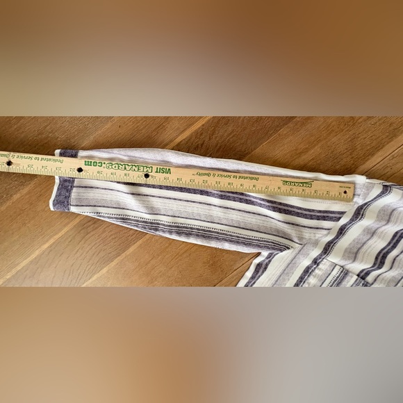 Astylish Women’s XXL V Neck Striped Roll up Sleeve Button Down Blouse Top
IN0166 - Picture 10 of 11